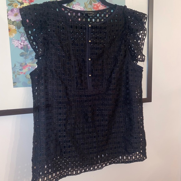 Banana Republic Eyelet Flutter
Sleeve Blouse, sz Small - Picture 3 of 12